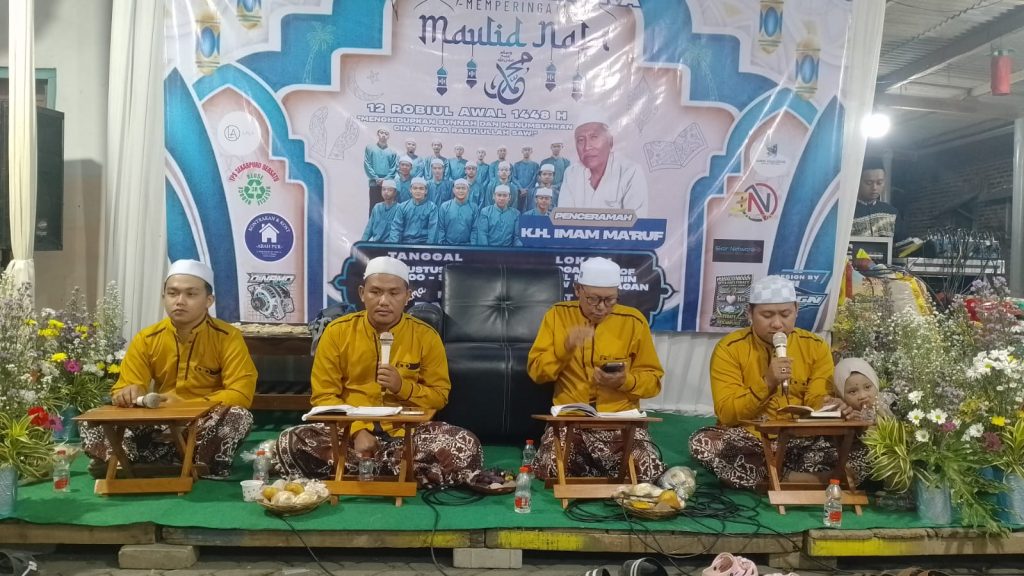 Semarak Peringatan Maulid Nabi SAW di Musholla Baitul Mukminin Sekarpuro: Meneladani Rasulullah dan Mempererat Tali Silaturahmi